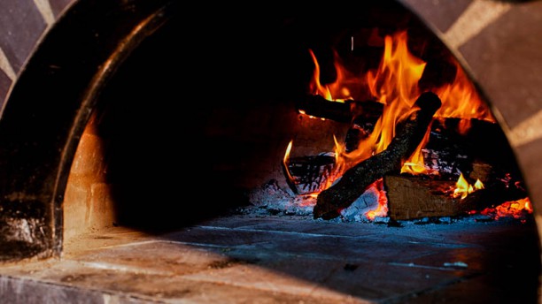 La Figata Pizzeria Forno / Wood Hoven