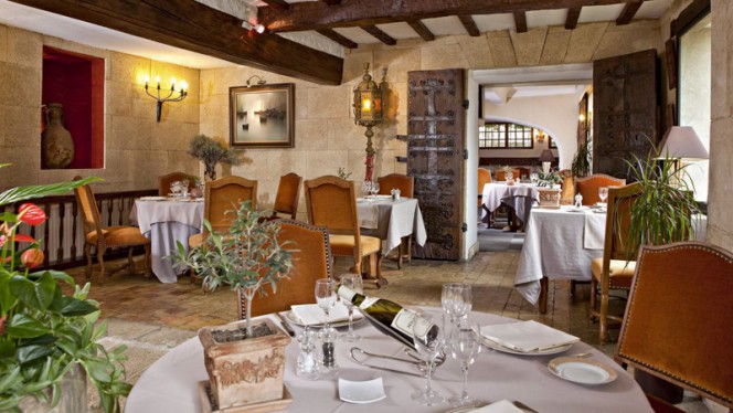 Le Mas D'Entremont - Restaurant - Aix-en-Provence
