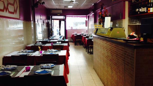 Nui Sushi and Thai Bar Sala