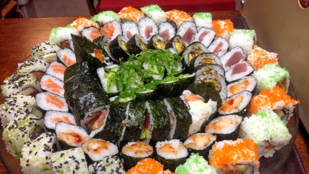 Nui Sushi and Thai Bar Selecção sushi