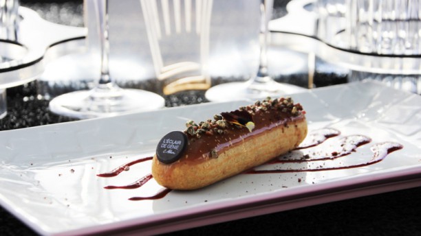 Bus Toqué Eclair de genie signé Christophe ADAM