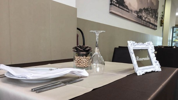 Douro Sentido Detalhe da mesa