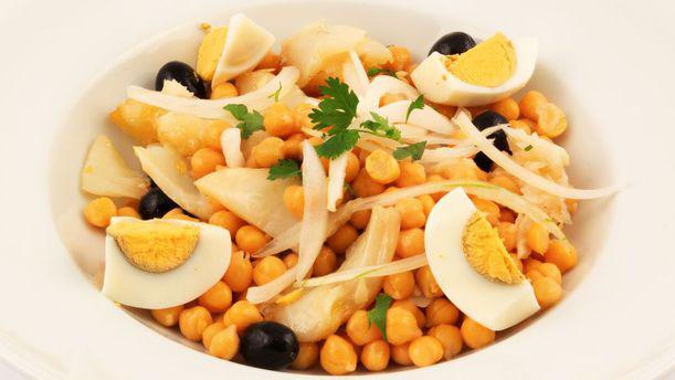 Lisboa Há Mesa Salada de grão com bacalhau