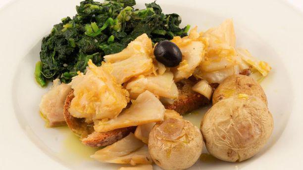 Lisboa Há Mesa Tiborna de bacalhau