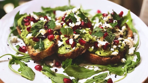 Café Bienvenue Avocado Toast Suprême