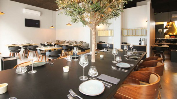 Il Fornaio 178 Mesa comunitária