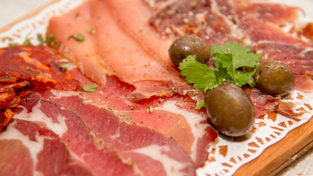 Love Wine Tábua de enchidos