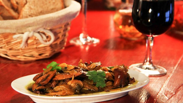 Santa Clara dos Cogumelos mesa