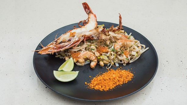 O Asiático Pad Thai de Camarão Tigre e Katsobushi