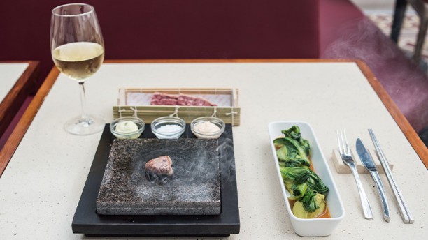 O Asiático Wagyu Beef na Pedra