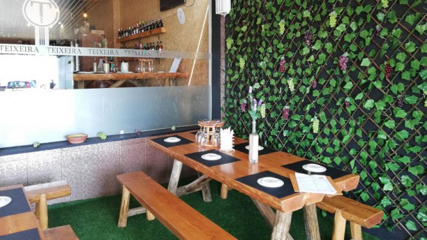 Teixeira Wine Bar Vista da sala