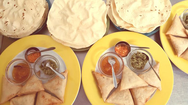 Comida Goesa by Tessa chamuças