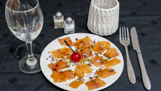 So'Chick Sashimi de saumon sauce asiatique