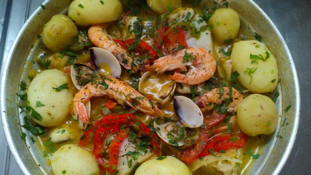 Metamorphosis Cataplana de bacalhau