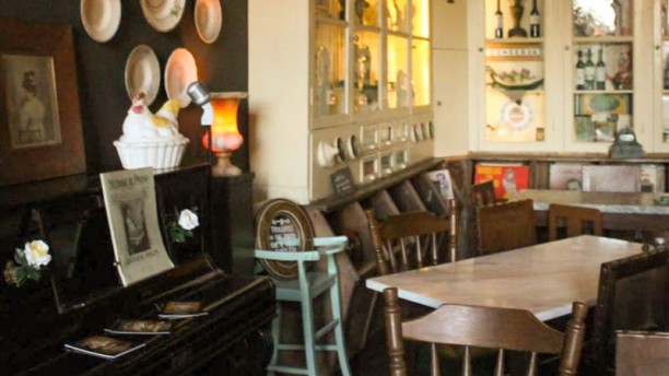 Dona Gertrudes Vista da sala