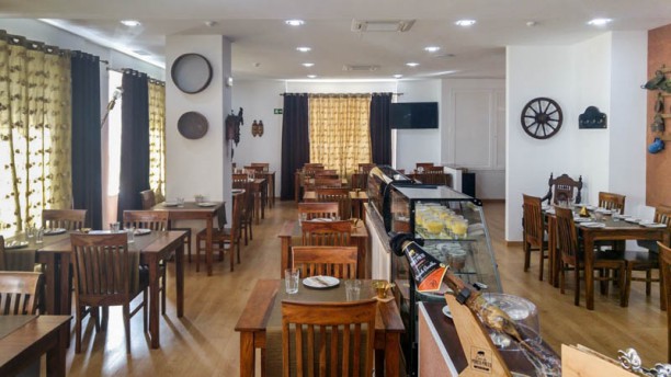 O Pousadoiro - Sabores Ibéricos Vista da sala