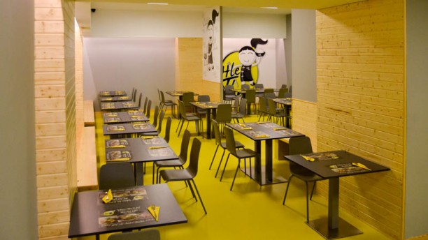 Little Thai Ruzafa Vista de la sala