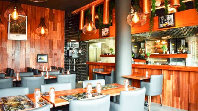 Trust - Restaurant - Créteil