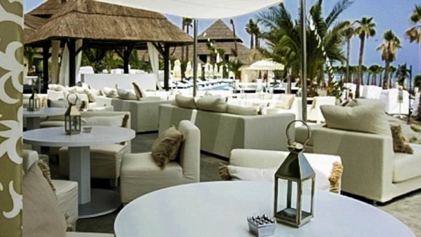 Purobeach Marbella In Estepona Menu Openingstijden Prijzen Purobeach Marbella Vista Terraza