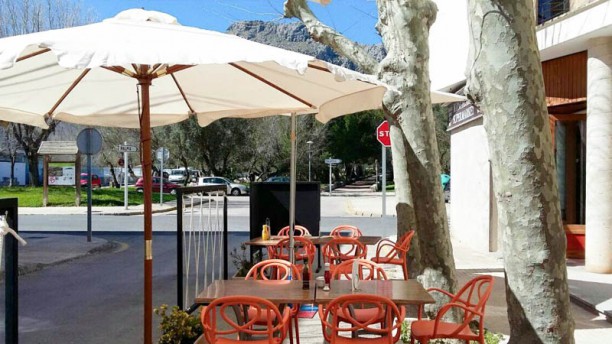 Restaurante Laroc en Pollença - Menú, opiniones, precios y reserva