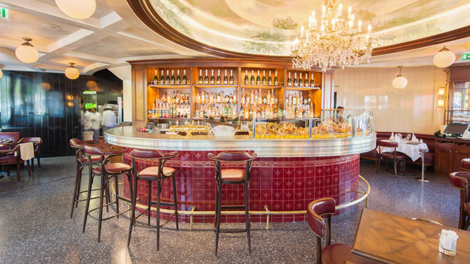 Brasserie L Alsace 39 Av Des Champs élysées 75008 Paris L'Alsace - Restaurant, 39 Av. des Champs-Elysees, 75008 Paris - Adresse