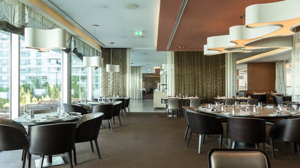 Flor-de-Lis – EPIC SANA Lisboa Hotel Sala