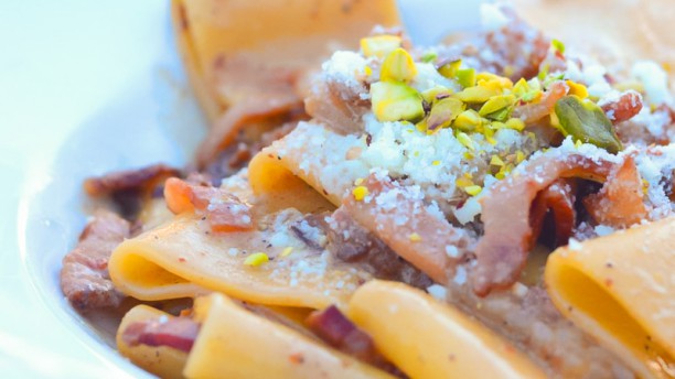 Cantieri Marconi Paccheri alla Gricia con Pistacchi