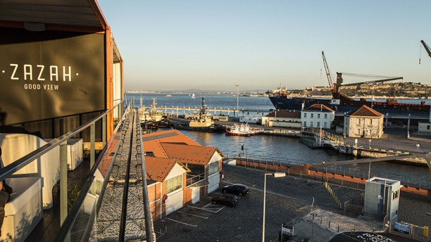 Zazah Good View Vista do ambiente