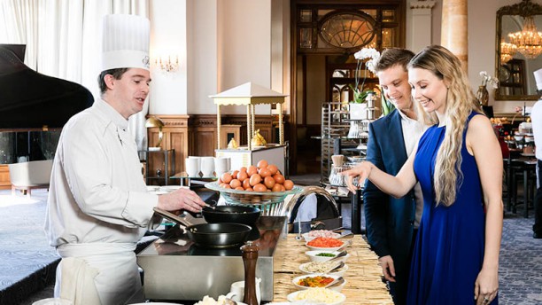 Brunch du Fairmont Le Montreux Palace Omelettes Station
