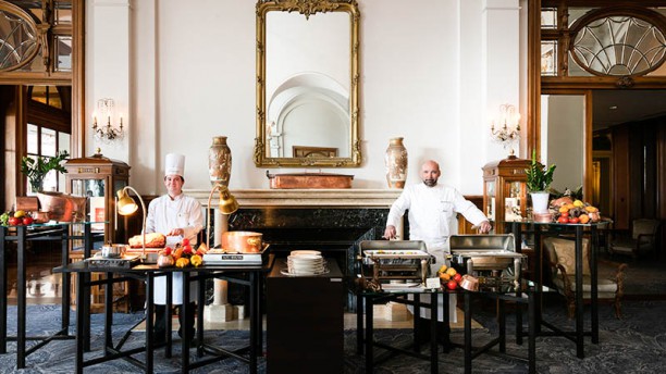 Brunch du Fairmont Le Montreux Palace Station Plats Chauds