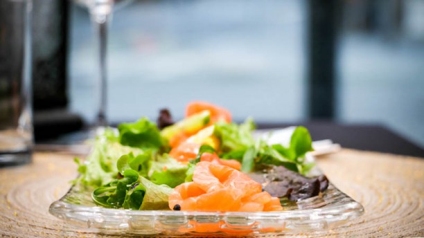 Arte da Baixa sashimi de salmão