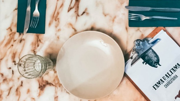 Fama d'Alfama Charcutaria Mesa