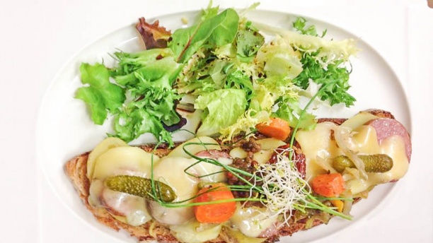 La Femme du Boulanger Vue de plat