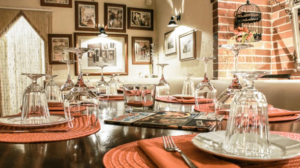 Madragoa Vinhos e Petiscos Mesa