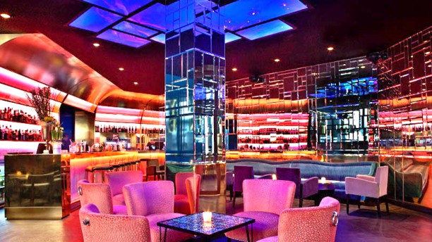 Uptown Bar & Lounge Vista da sala