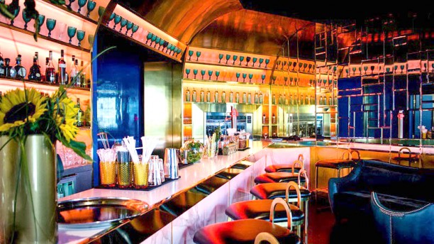 Uptown Bar & Lounge Vista da sala