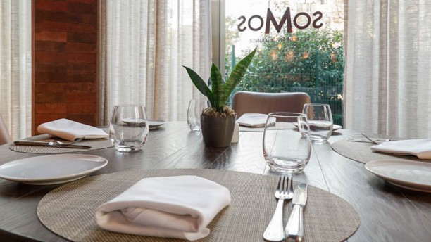 soMos Restaurant & Lounge Vista do interior