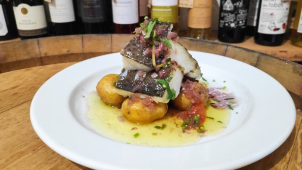 Restaurante Vinarium Lombo de Bacalhau no forno com Batatinhas