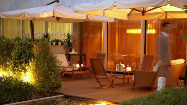 Woods at InterContinental Genève Rum