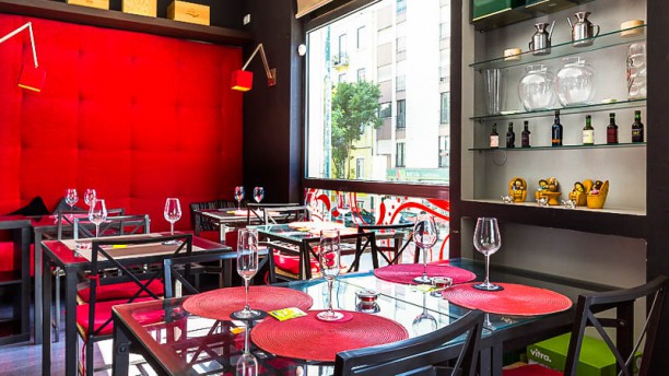 El Sabores sala do restaurante