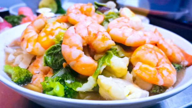 TRIBO SUSHI BAR Yakissoba de camarão