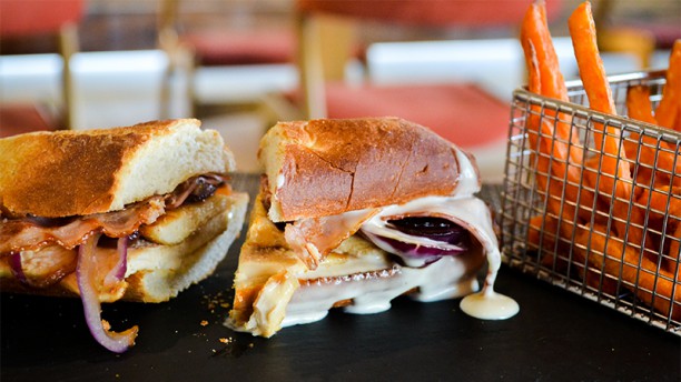 PortoBello Restaurant Sanduiche de Frango