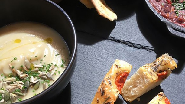 Flores do Cabo lunch