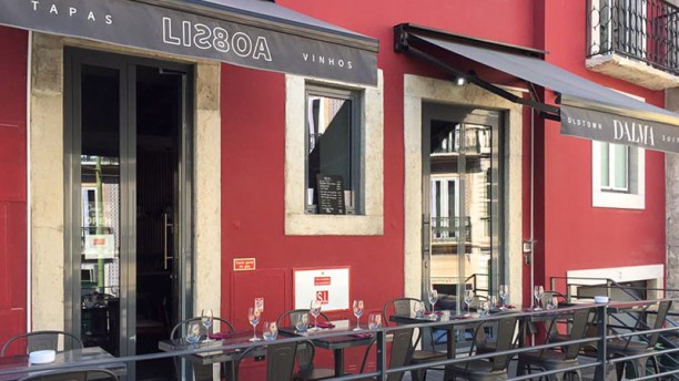 Li28oa- Wine & Tapas Fachada