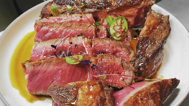 L'Entredgeu Cote de boeuf tailée dans sa belle épaisseur