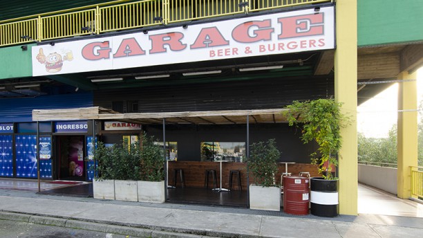 Garage Beer Burgers In Roncadelle Restaurant Reviews Menu And