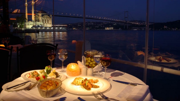 Feriye Palace i Istanbul - Restaurangens meny, öppettider, recensioner ...