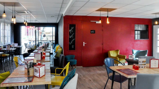 Le Quai N 05 In Saint Valery Sur Somme Restaurant Reviews Menu