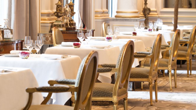 Four Seasons Hotel George V Paris - Restaurant - Paris