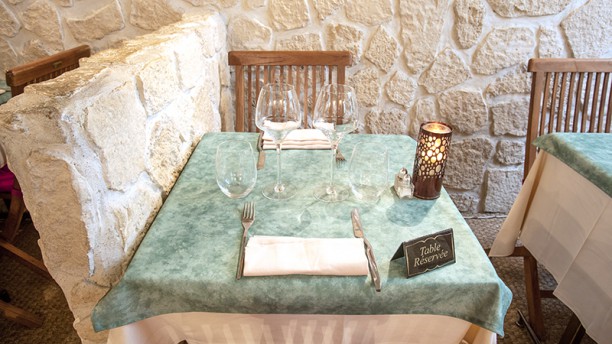 Le Lutin dans le Jardin Vue de la salle